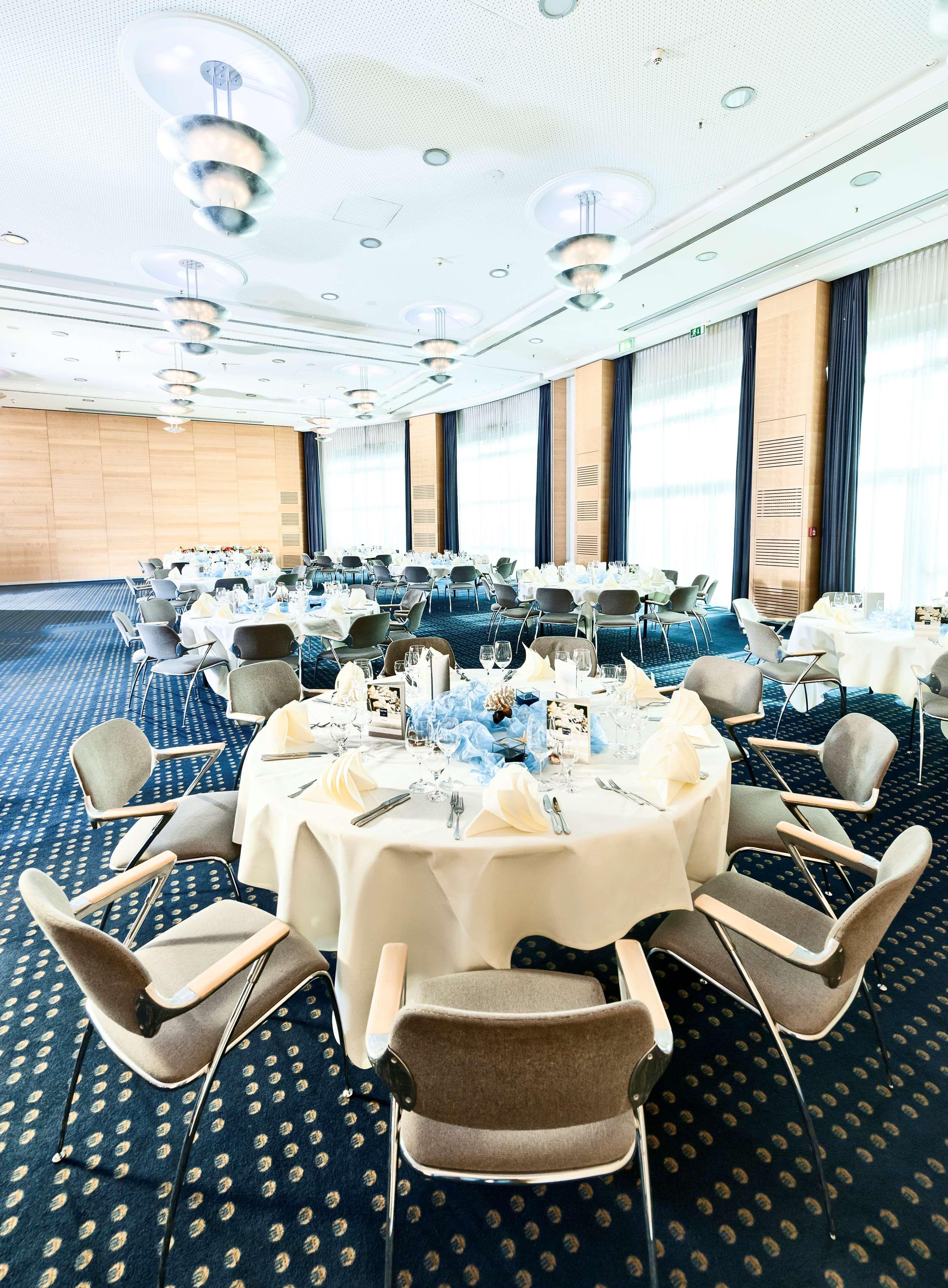 Dorint An Der Messe Koeln Hotel Exterior photo
