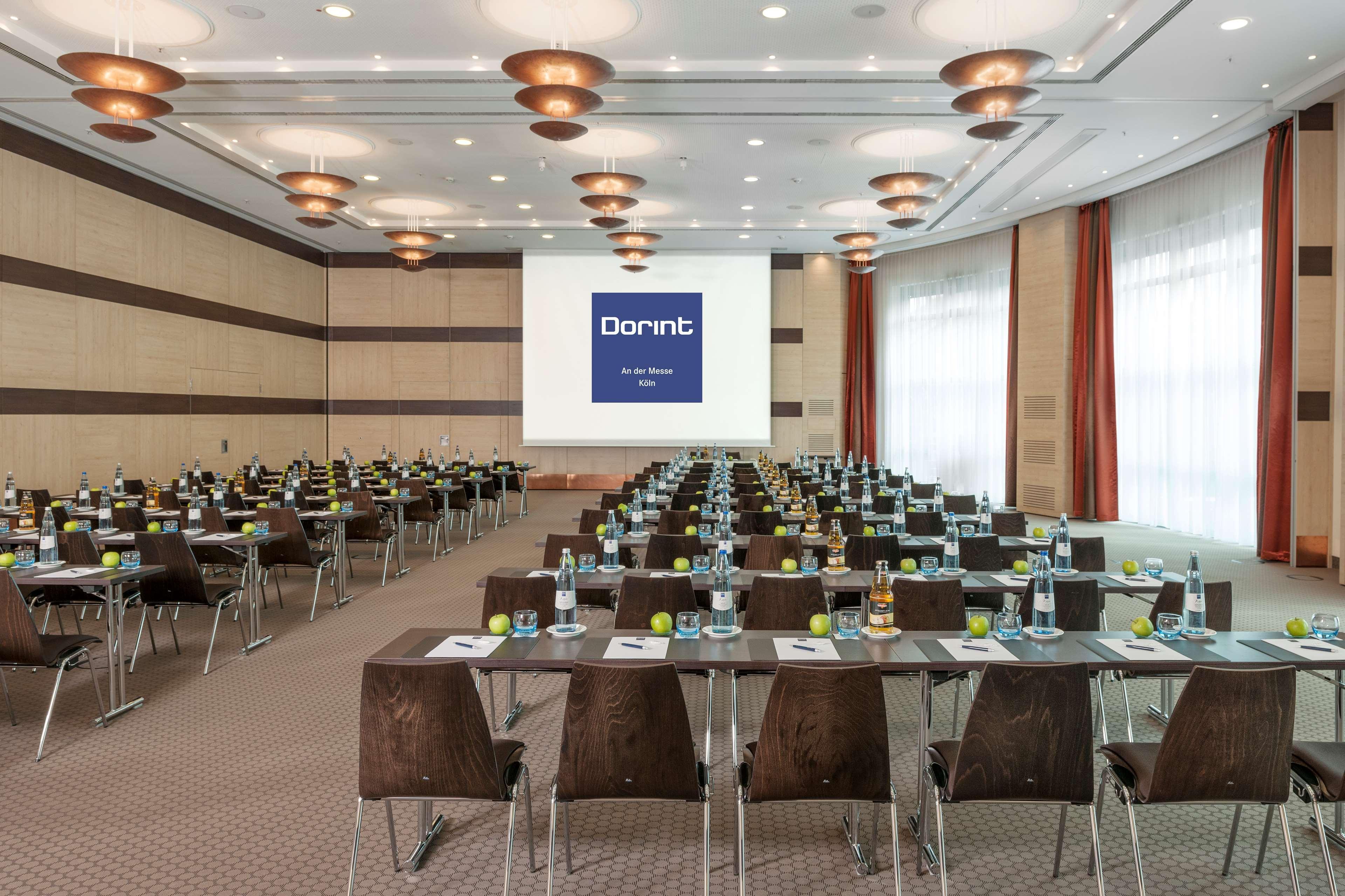 Dorint An Der Messe Koeln Hotel Exterior photo